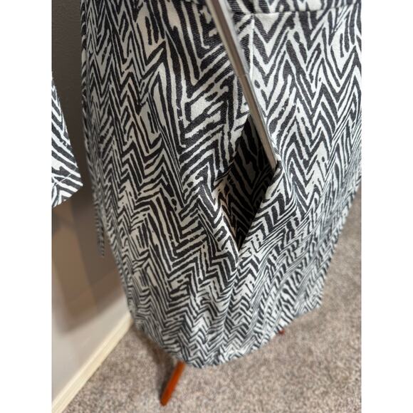 CAbi Zig Zag jacket ponte knit black white button front pockets 3/4 sleeve Sz M - Picture 5 of 9